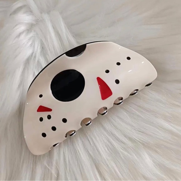 🔪 Friday The 13th Jason VorHees Face Mask Acrylic Acetate Hair Clip - Picture 2 of 5